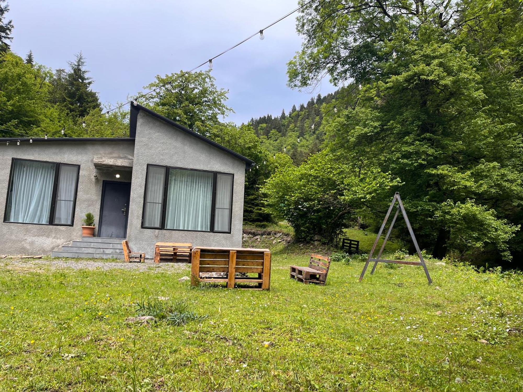 Cozy House In The Forest Borjomi ภายนอก รูปภาพ